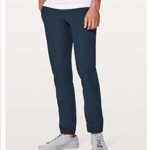 Lululemon Commission Pant Relaxed Navy Size 34 Athleisure Golf Quiet Luxury